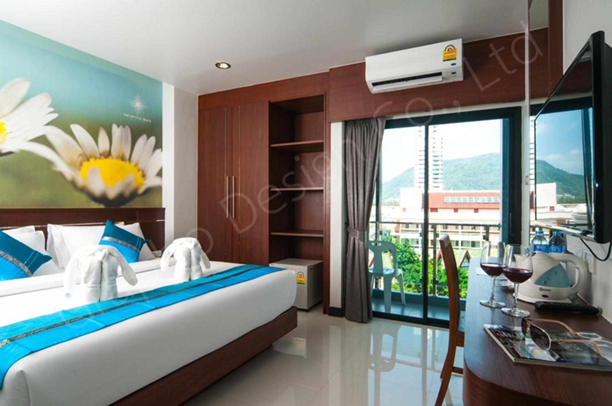 The Crystal Beach Hotel Patong Habitación foto